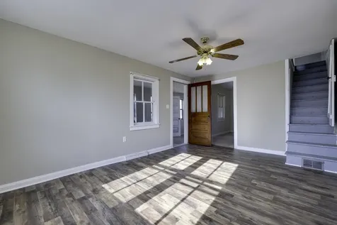 11904 North Valley Pike Broadway VA 22815