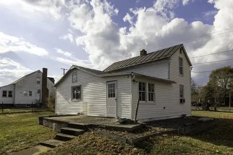 11904 North Valley Pike Broadway VA 22815