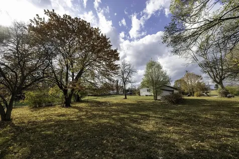 11904 North Valley Pike Broadway VA 22815