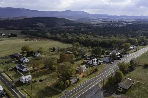 11904 North Valley Pike Broadway VA 22815