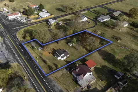 11904 North Valley Pike Broadway VA 22815