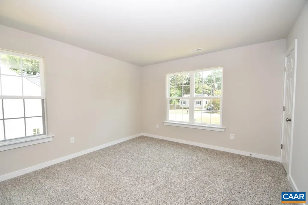 12 Derosa Court Palmyra VA 22963