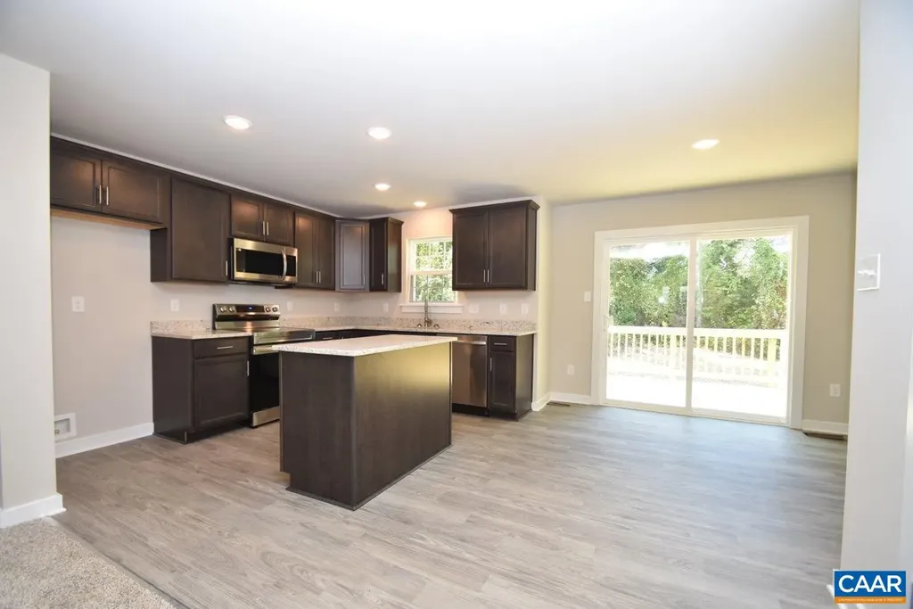 12 Derosa Court Palmyra VA 22963