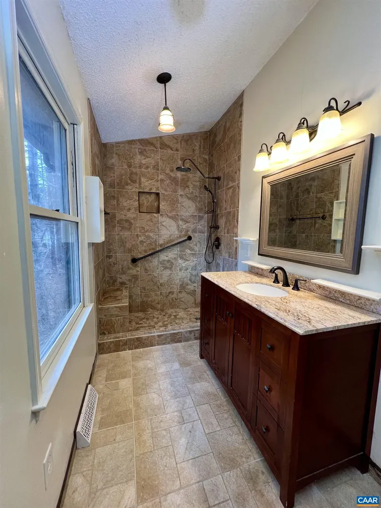 3264 Martin Kings Road Charlottesville VA 22903