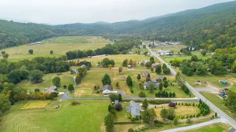 3496 Petersburg Pike Franklin WV 26807