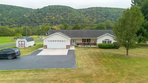 3496 Petersburg Pike Franklin WV 26807