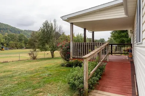3496 Petersburg Pike Franklin WV 26807