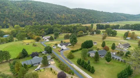 3496 Petersburg Pike Franklin WV 26807