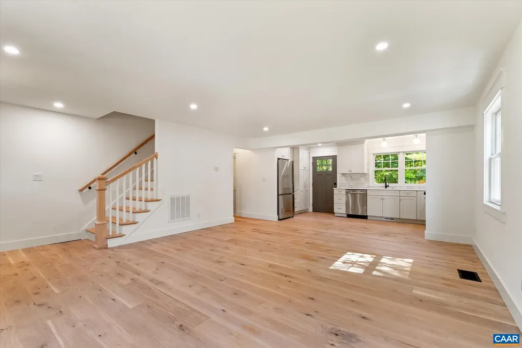 1614 Cambridge Circle Charlottesville VA 22903