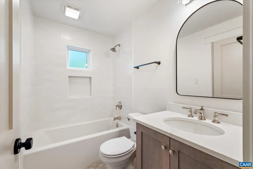 1614 Cambridge Circle Charlottesville VA 22903