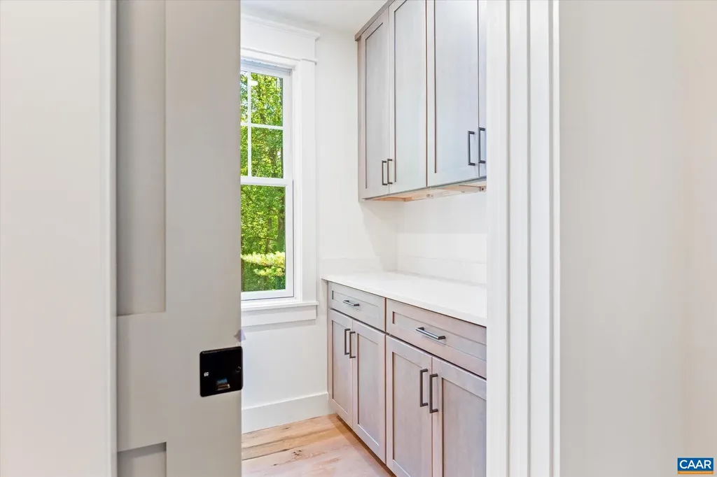 1614 Cambridge Circle Charlottesville VA 22903