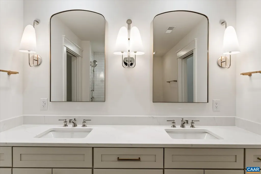 1614 Cambridge Circle Charlottesville VA 22903