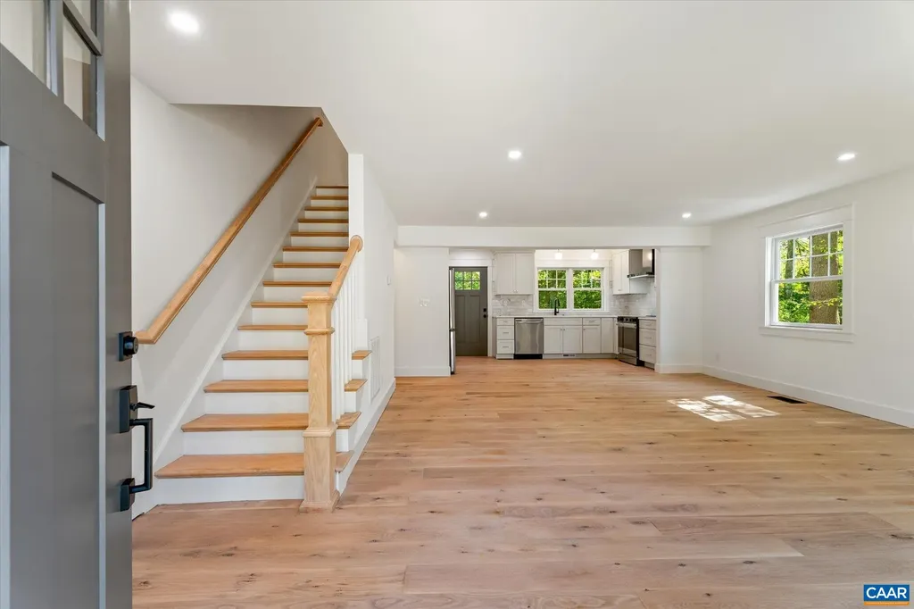 1614 Cambridge Circle Charlottesville VA 22903