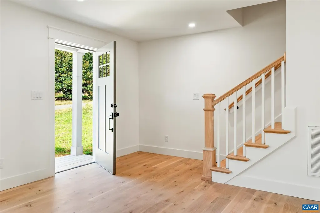 1614 Cambridge Circle Charlottesville VA 22903