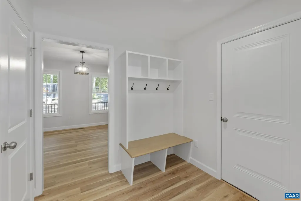 6 Condor Road Palmyra VA 22963