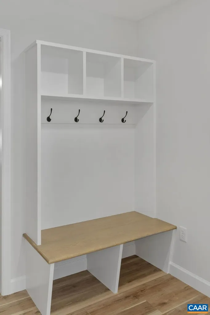 6 Condor Road Palmyra VA 22963