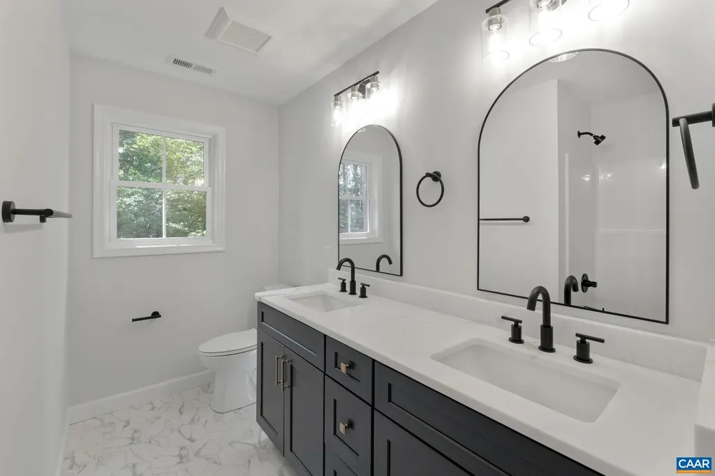 6 Condor Road Palmyra VA 22963