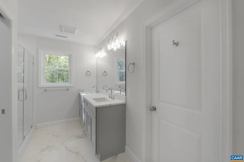 6 Condor Road Palmyra VA 22963