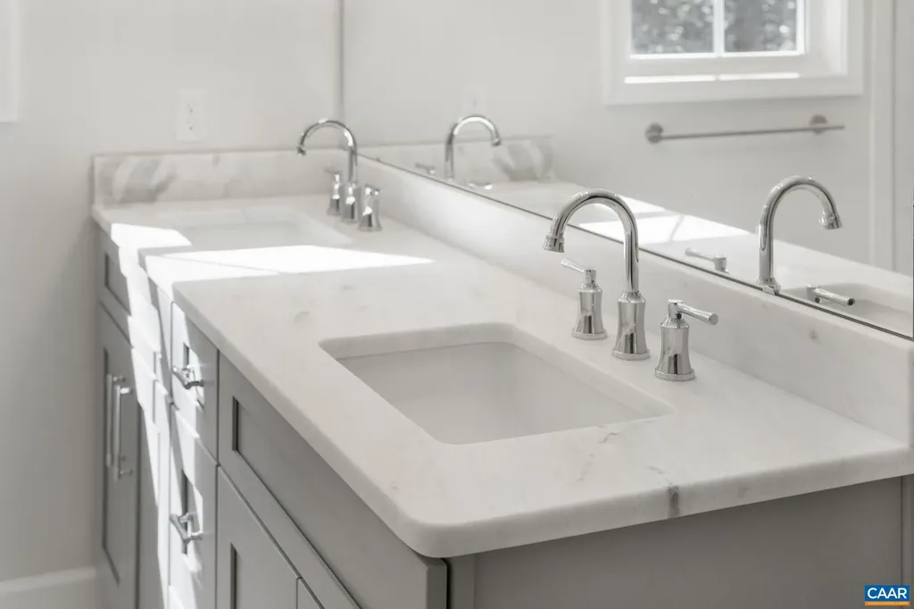 6 Condor Road Palmyra VA 22963