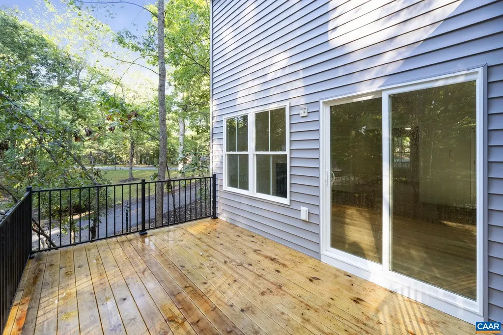 6 Condor Road Palmyra VA 22963