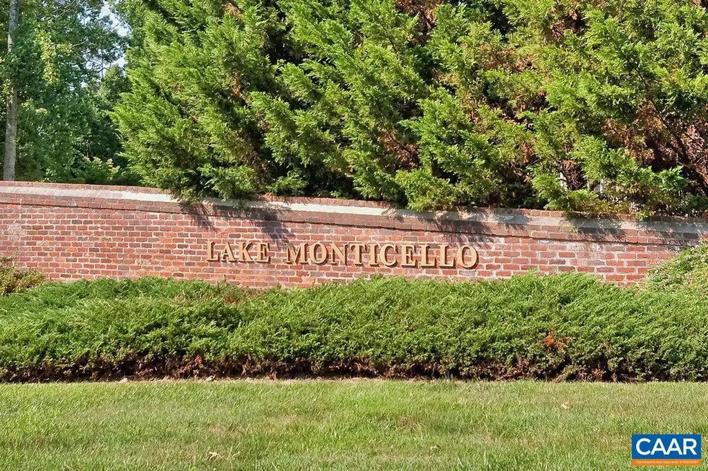 6 Condor Road Palmyra VA 22963