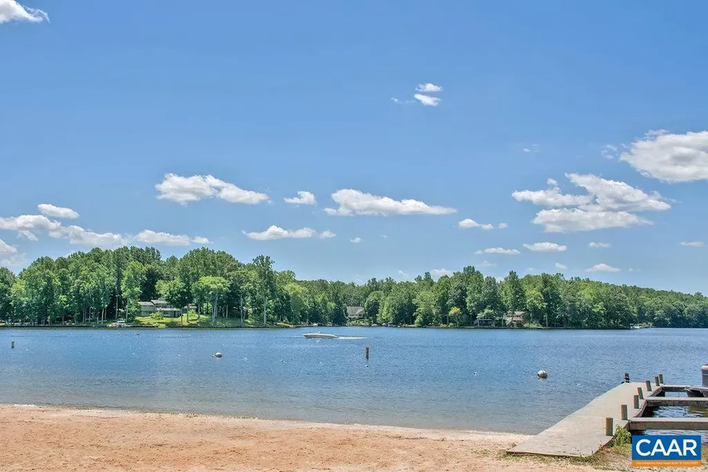 6 Condor Road Palmyra VA 22963