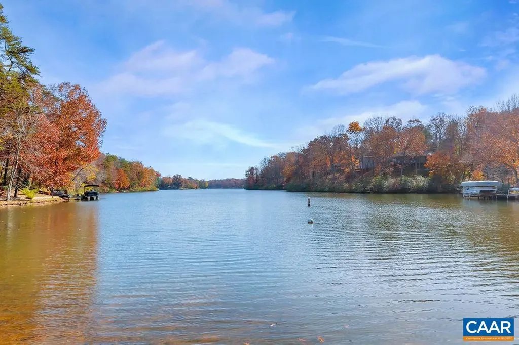 6 Condor Road Palmyra VA 22963