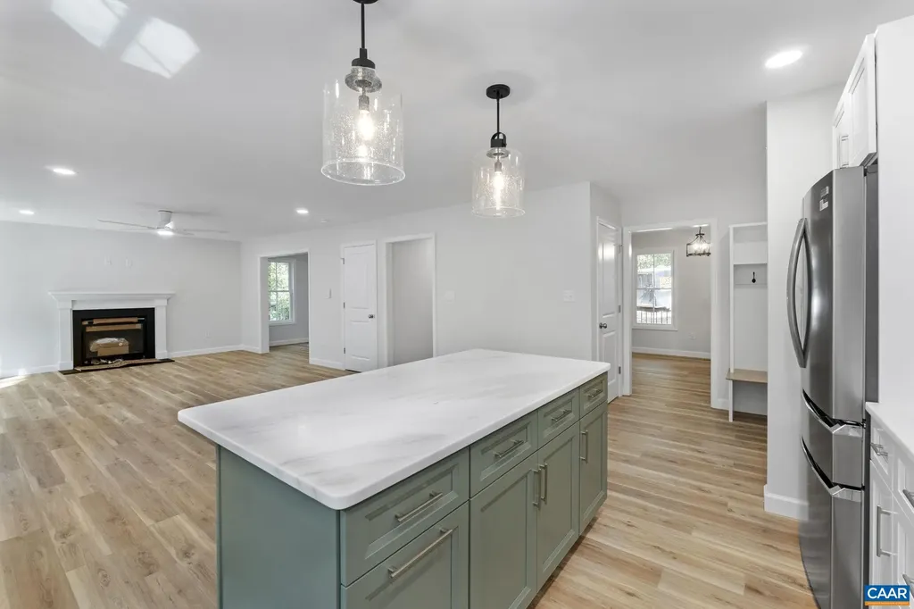 6 Condor Road Palmyra VA 22963