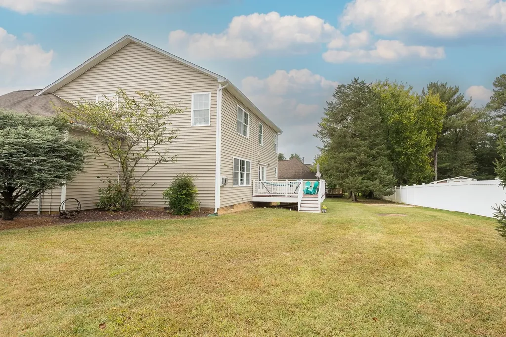 200 Kensington Drive Elkton VA 22827