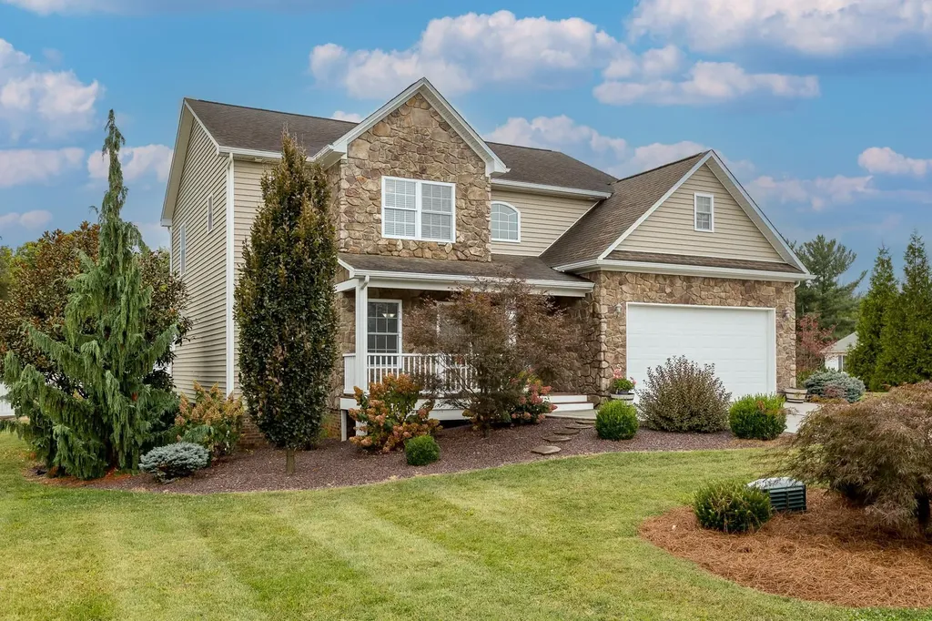 200 Kensington Drive Elkton VA 22827