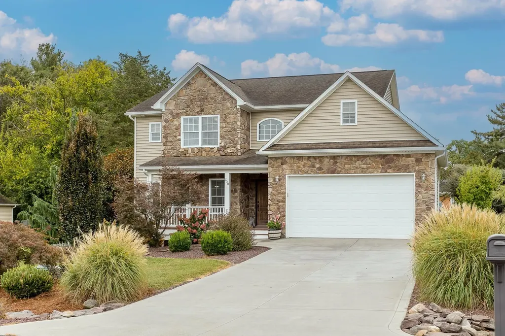 200 Kensington Drive Elkton VA 22827