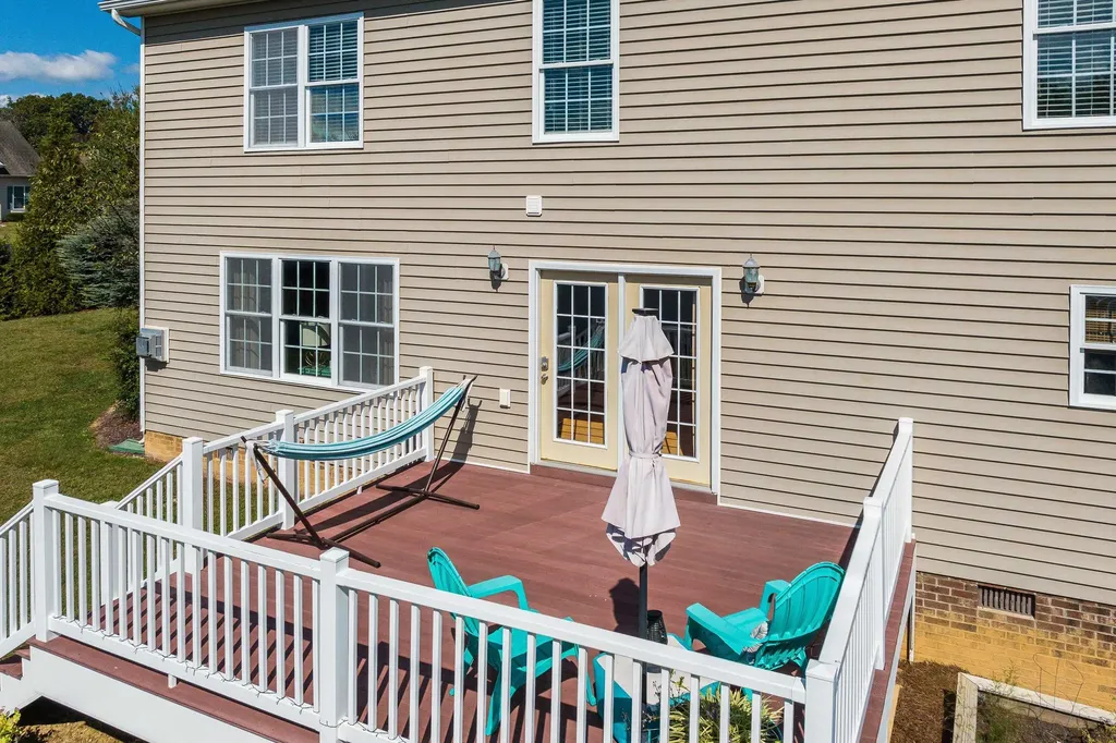 200 Kensington Drive Elkton VA 22827