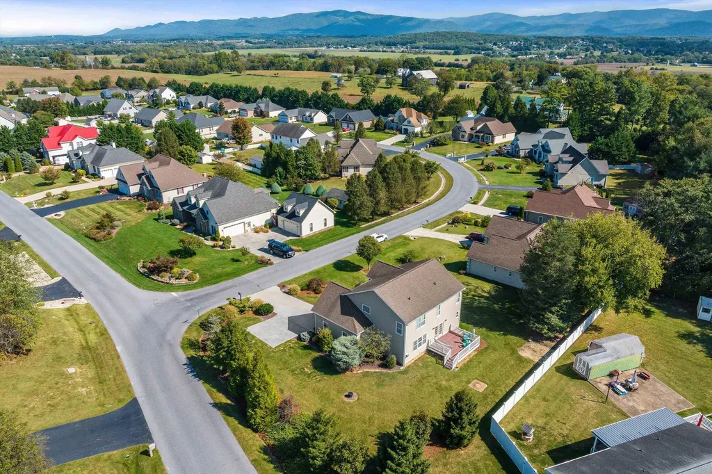 200 Kensington Drive Elkton VA 22827