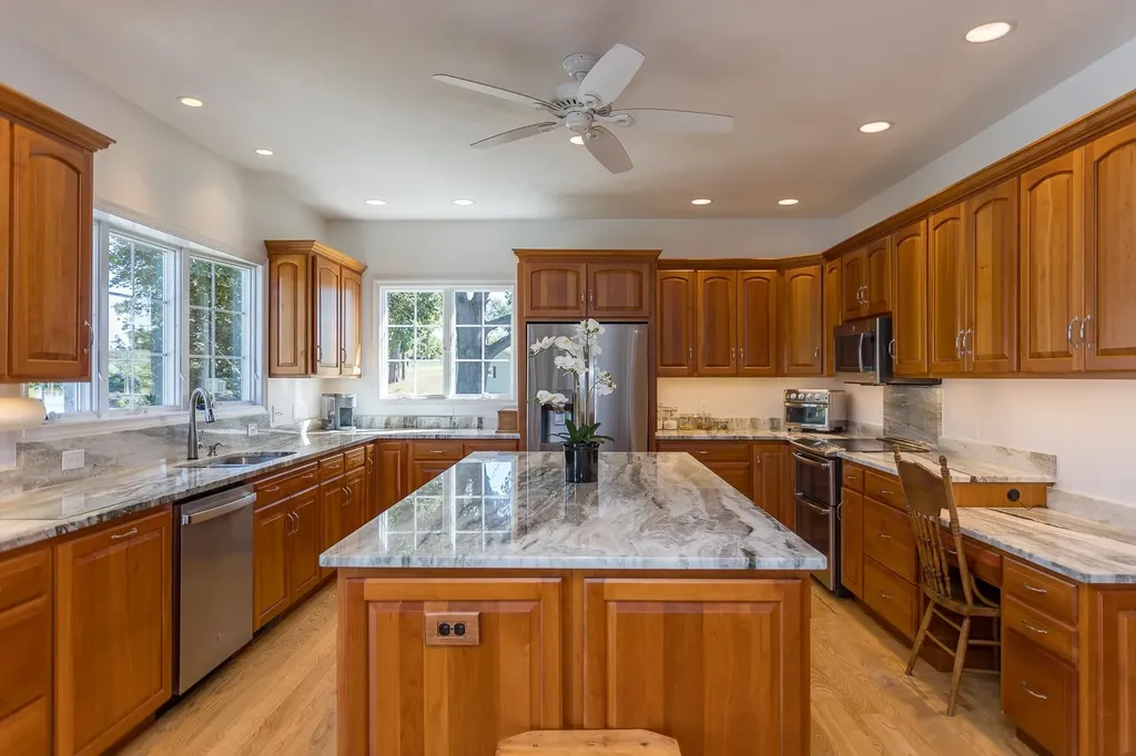 4348 Park Way Elkton VA 22827