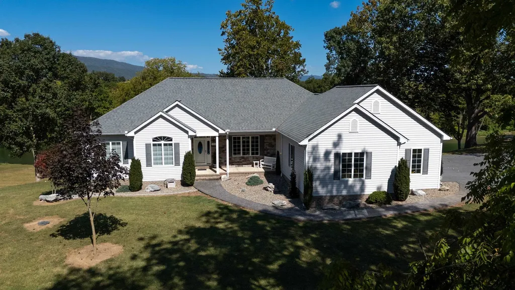 4348 Park Way Elkton VA 22827