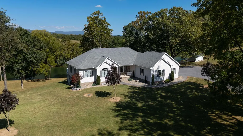 4348 Park Way Elkton VA 22827