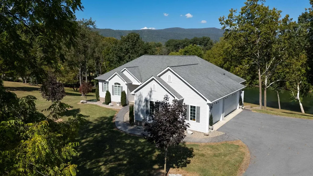 4348 Park Way Elkton VA 22827