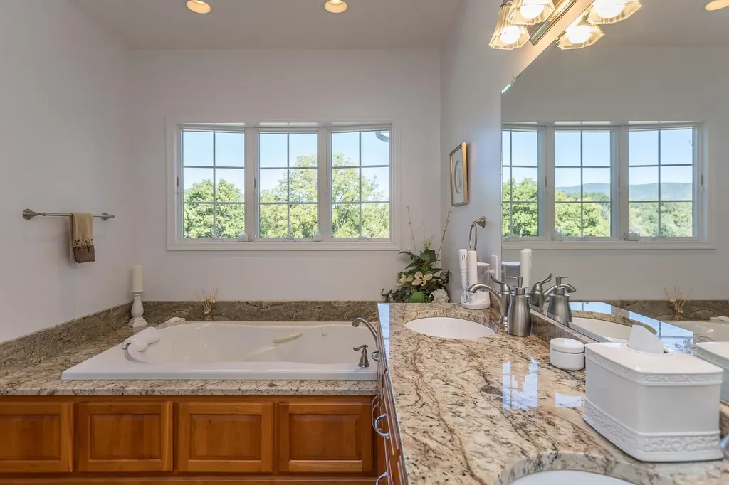 4348 Park Way Elkton VA 22827