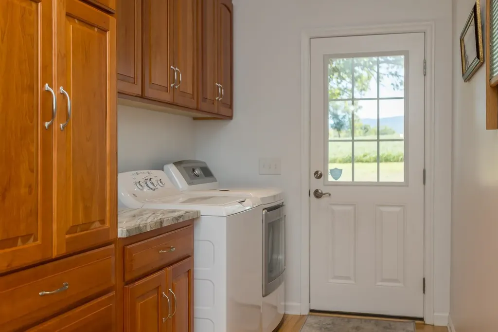 4348 Park Way Elkton VA 22827