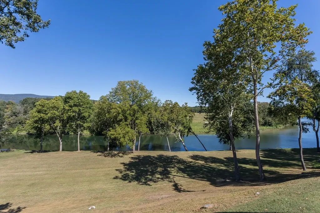 4348 Park Way Elkton VA 22827