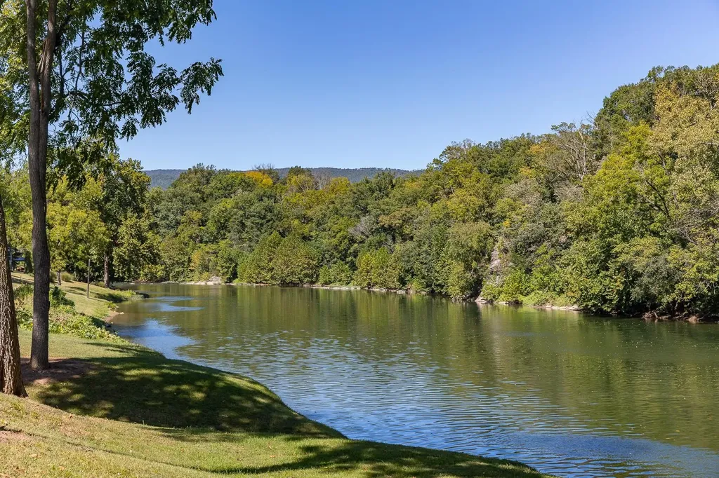 4348 Park Way Elkton VA 22827