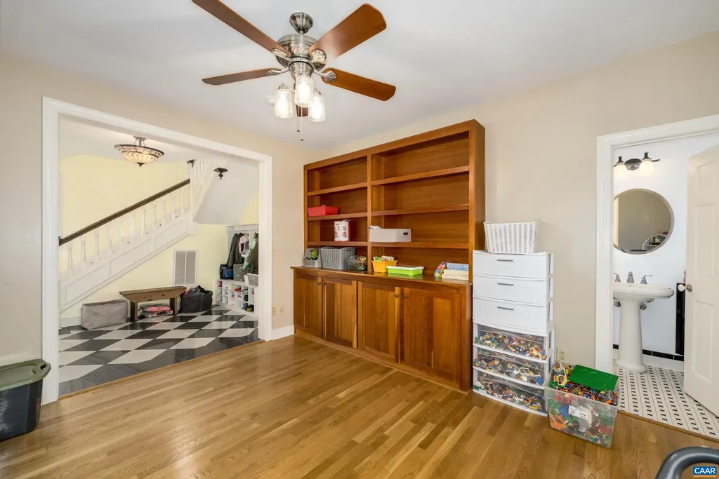 128 West Street Louisa VA 23093