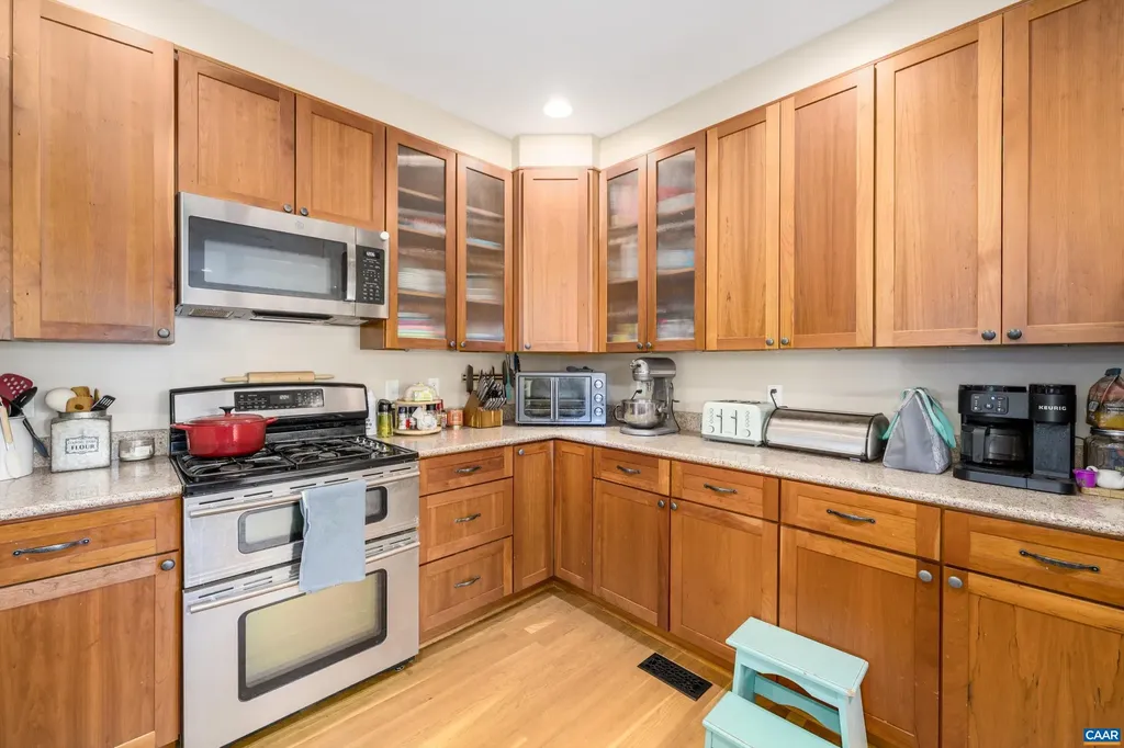 128 West Street Louisa VA 23093