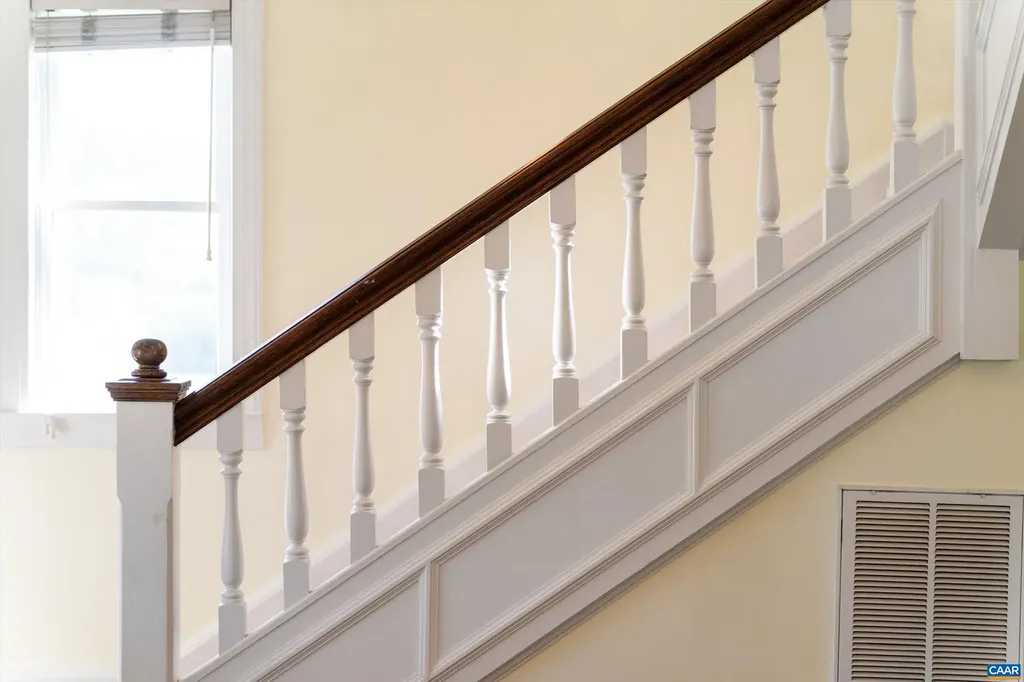 128 West Street Louisa VA 23093