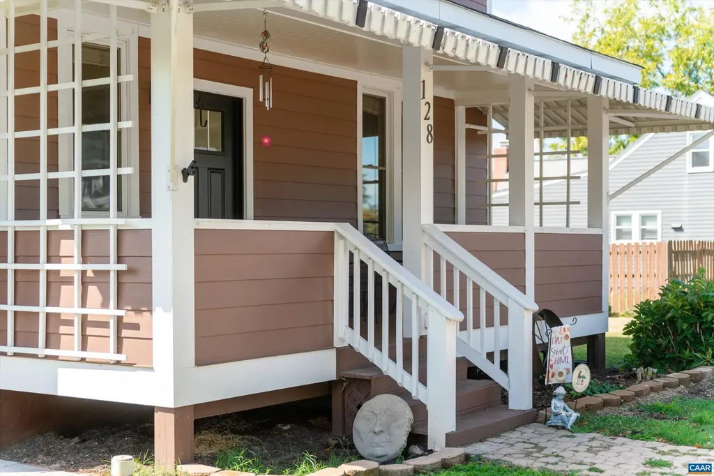 128 West Street Louisa VA 23093