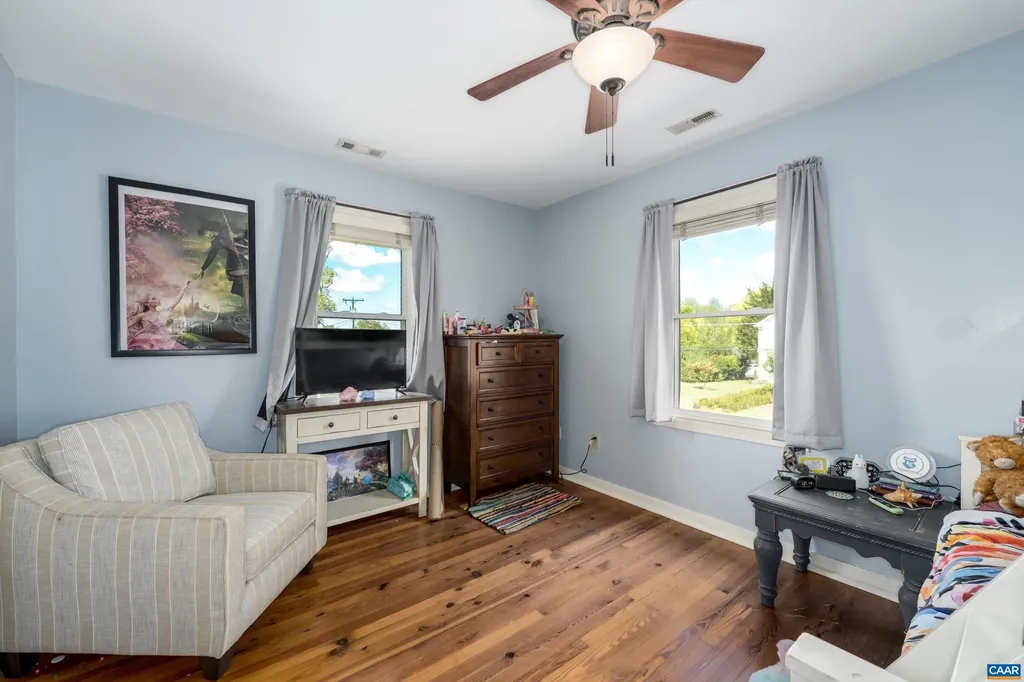 128 West Street Louisa VA 23093