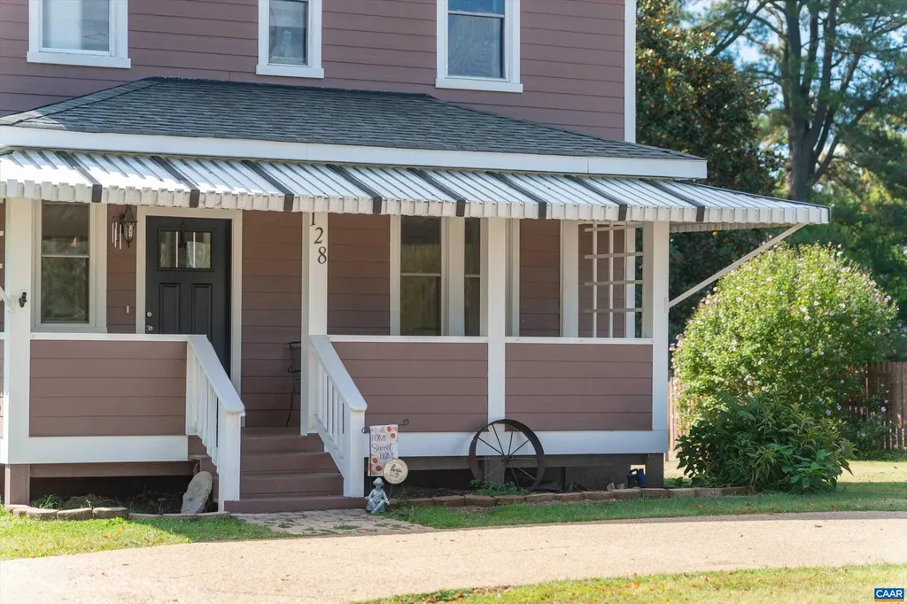 128 West Street Louisa VA 23093