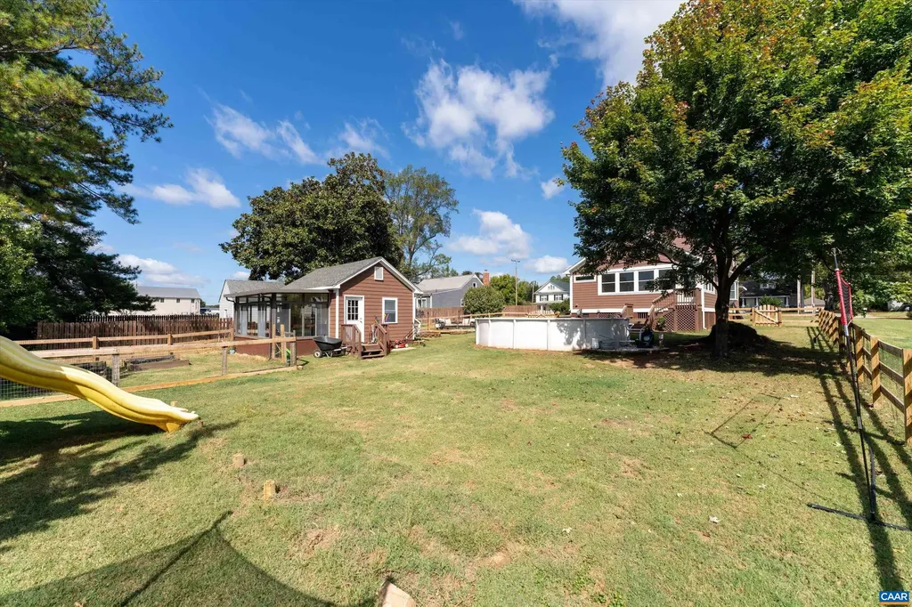 128 West Street Louisa VA 23093