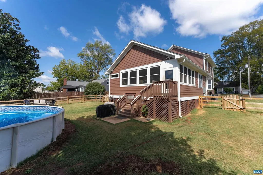 128 West Street Louisa VA 23093