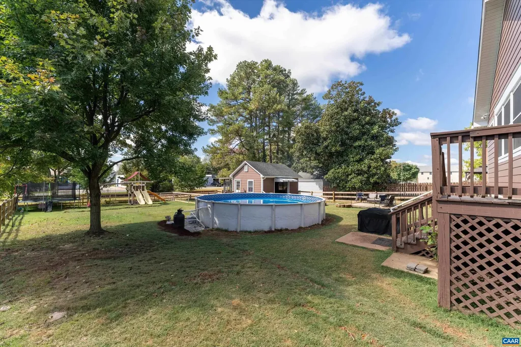 128 West Street Louisa VA 23093